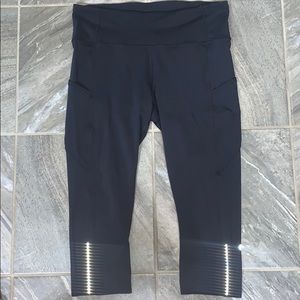 lululemon black capri